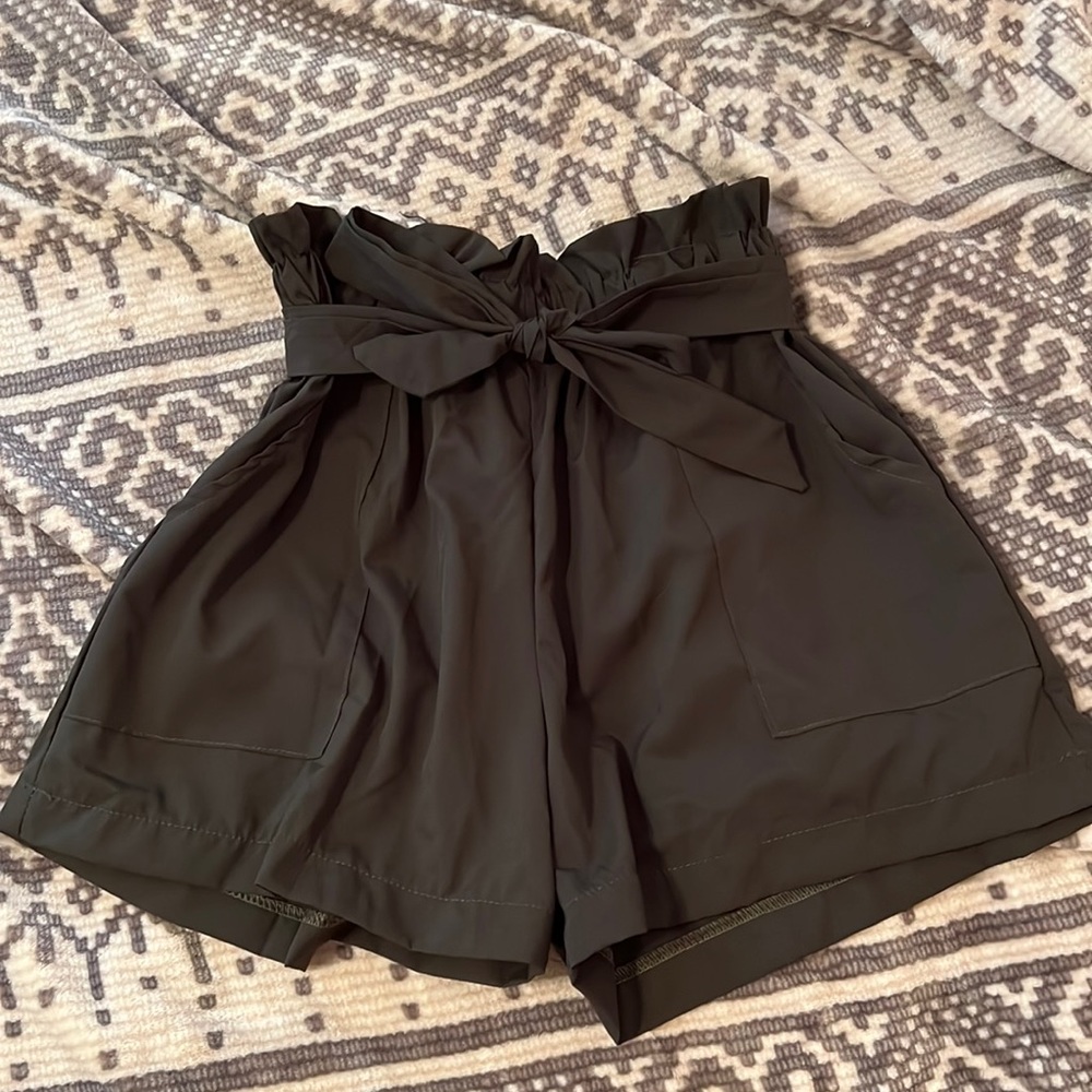 Olive high waisted shorts